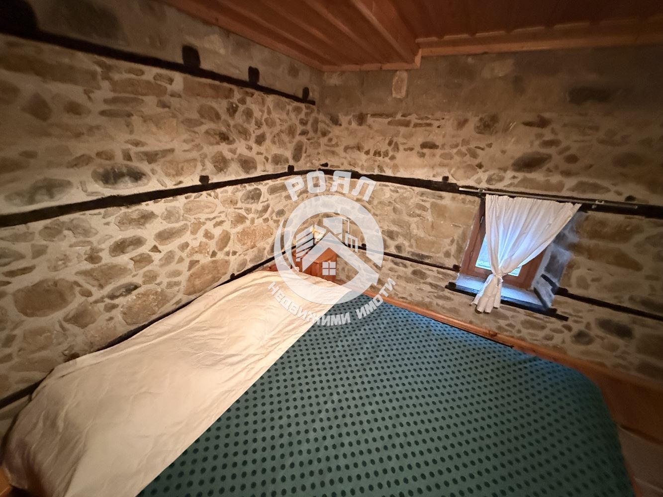 Роял Имоти продава самостоятелна къща за гости в с. Хвойна, област Смолян - 0