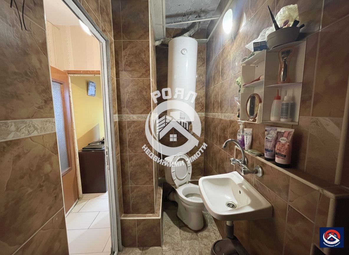 Роял имоти продава двустаен апартамент, Въстанически, Пловдив - 0