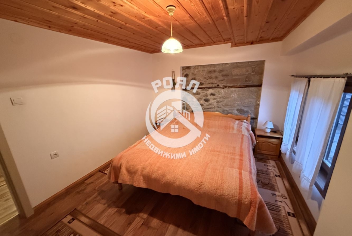 Роял Имоти продава самостоятелна къща за гости в с. Хвойна, област Смолян - 0