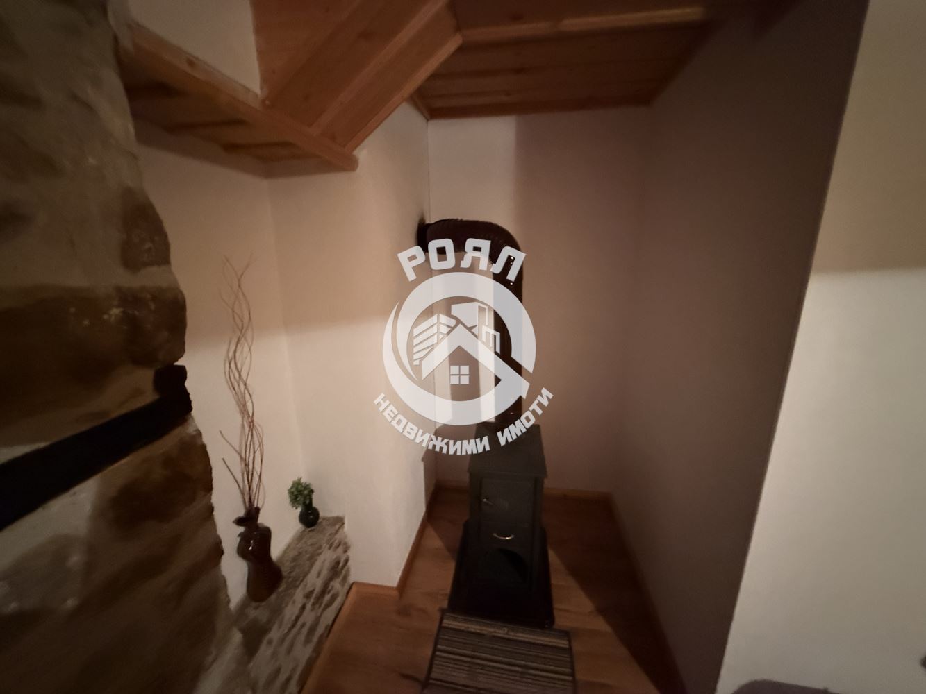 Роял Имоти продава самостоятелна къща за гости в с. Хвойна, област Смолян - 0