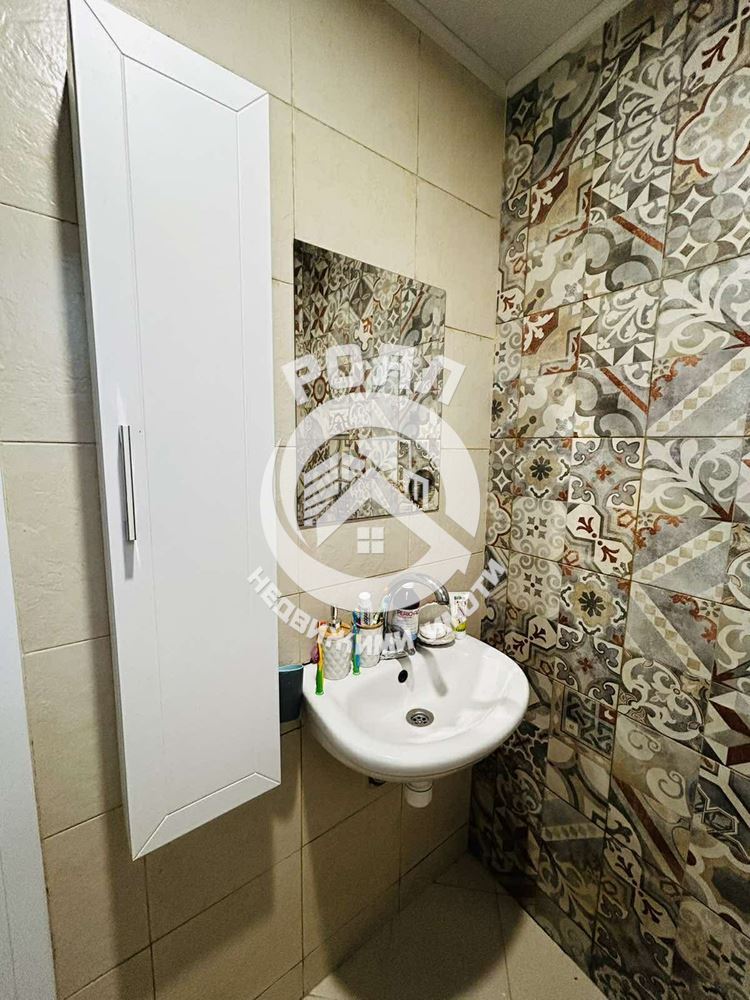 Роял Имоти продава едноетажна къща с двор в гр.Съединение - 0