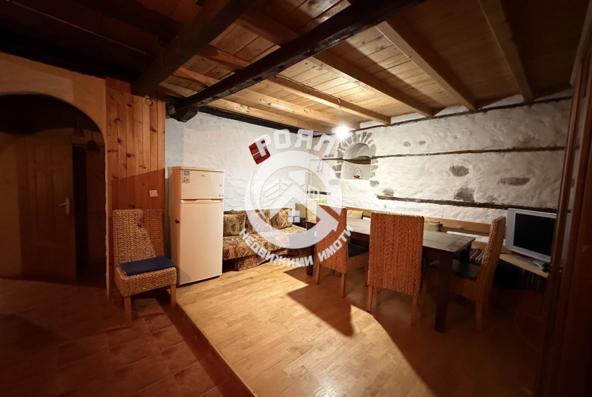 Роял Имоти продава самостоятелна къща за гости в с. Хвойна, област Смолян - 0