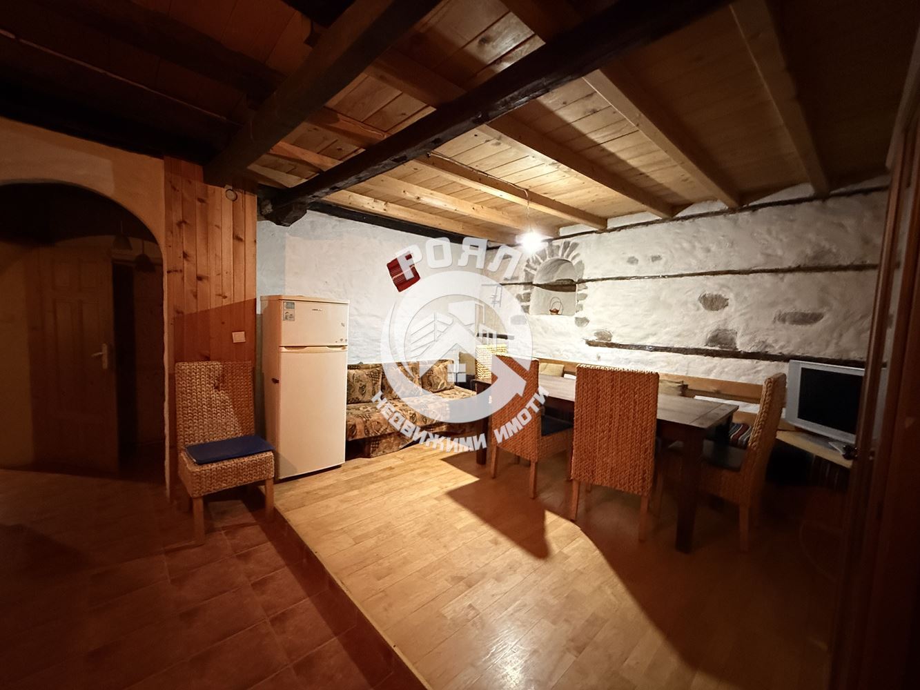 Роял Имоти продава самостоятелна къща за гости в с. Хвойна, област Смолян - 0