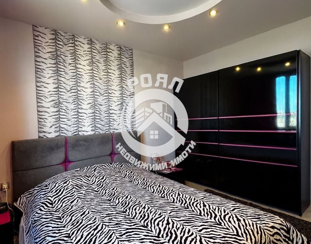 Роял имоти продава тристаен, обзаведен апартамент, Тракия, Пловдив - 0