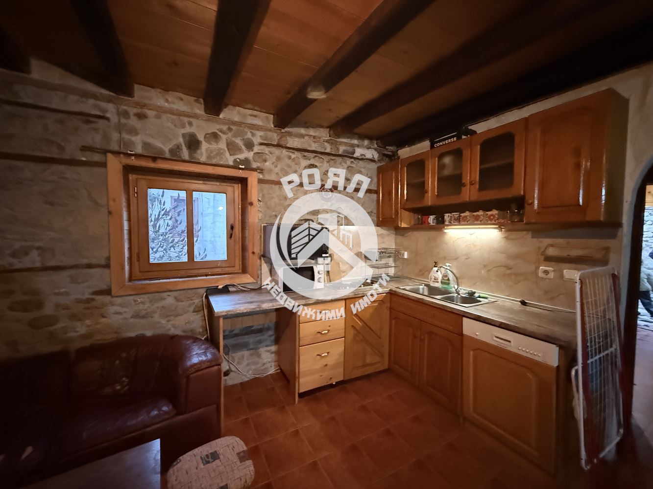 Роял Имоти продава самостоятелна къща за гости в с. Хвойна, област Смолян - 0