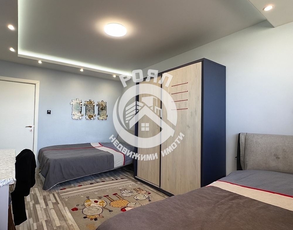 Роял имоти продава тристаен, обзаведен апартамент, Тракия, Пловдив - 0