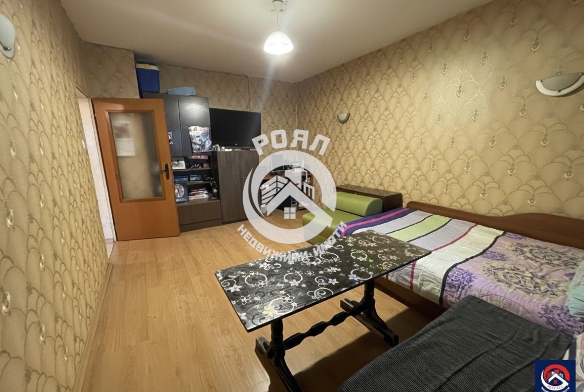 Роял имоти продава двустаен апартамент, Въстанически, Пловдив - 0