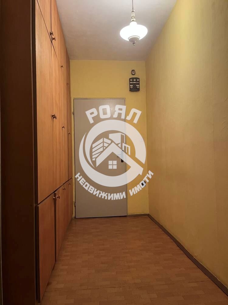 Роял имоти продава двустаен апартамент ,,Гарсониера Лукс,,Кв.Изгрев,Пловдив - 0