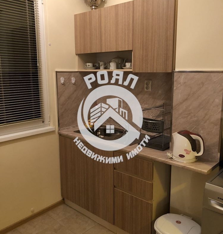 Роял имоти продава тристаен апартамент в гр.Първомай - 0