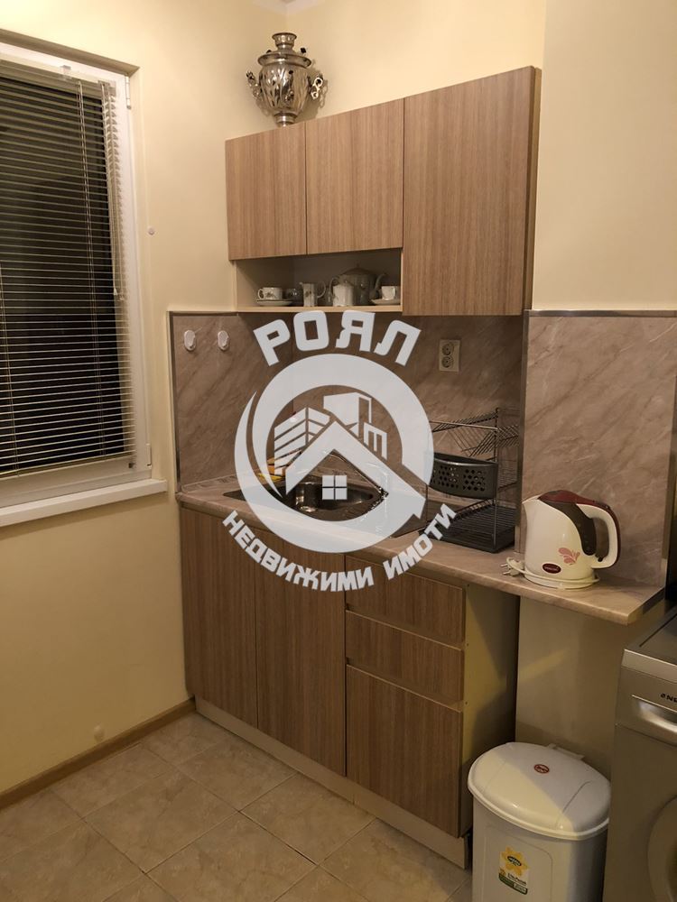 Роял имоти продава тристаен апартамент в гр.Първомай - 0