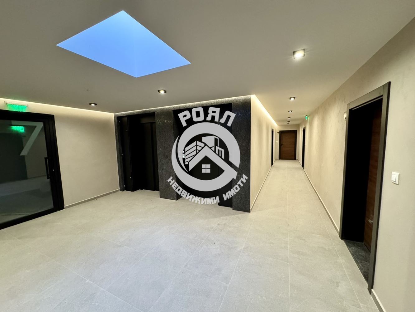 Роял имоти продава обзаведен, двустаен апартамент, с АКТ 16 , Смирненски, Пловдив - 0