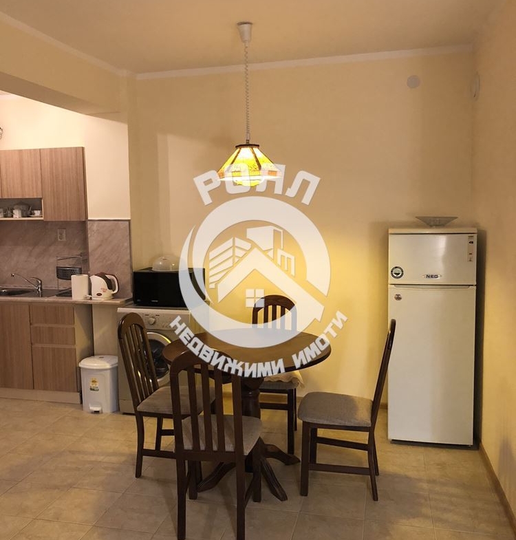 Роял имоти продава тристаен апартамент в гр.Първомай - 0