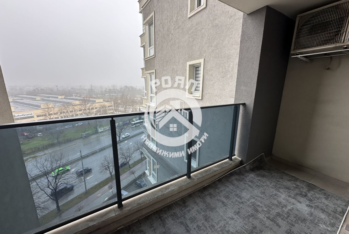 Роял Имоти продава Ексклузивно луксозен, тристаен апартамент в Томов плаза, Тракия, Пловдив - 0