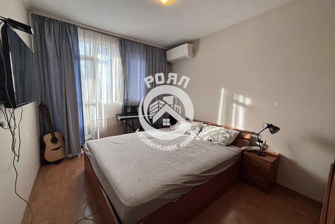 Роял Имота предлага ЕКСКЛУЗИВНО за продажба просторен двустаен апартамент в Кючук Париж, Пловдив - 0