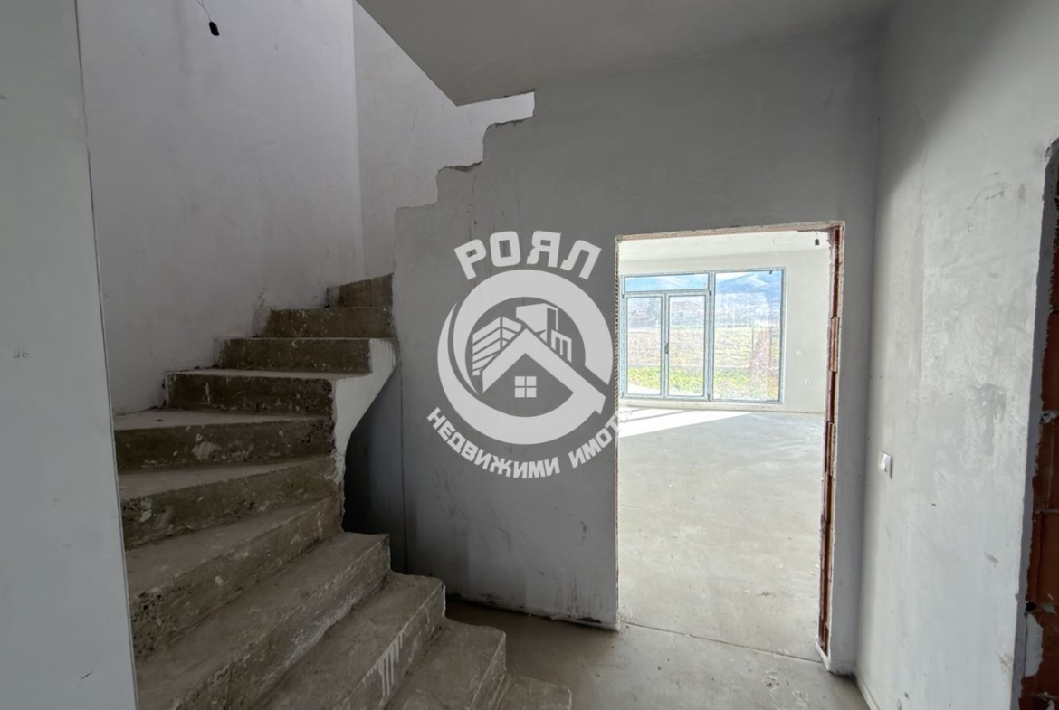 Роял Имоти продава двуетажна къща пред Акт 16 в с. Първенец - 0