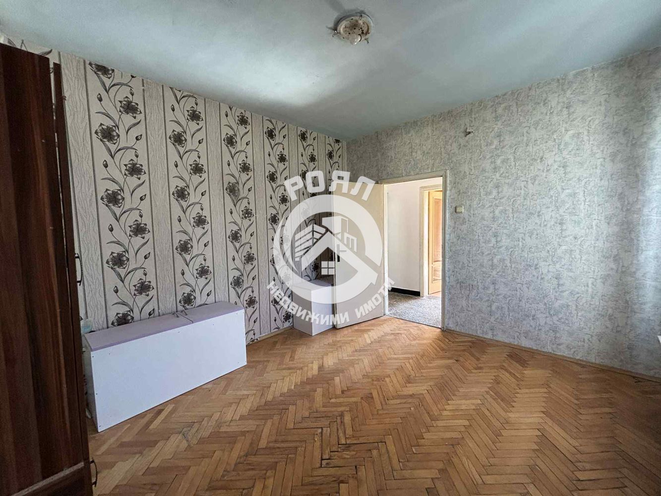 Роял Имоти отдава под наем апартамент с три отделни стаи в кв. Гагарин, Пловдив - 0