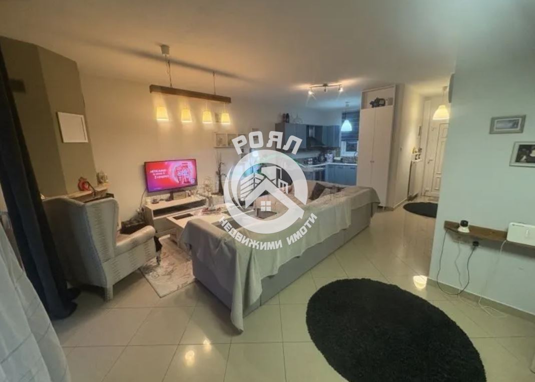 Просторна еднофамилна къща с градина на 300 м от морето – Неа Ираклица - 0