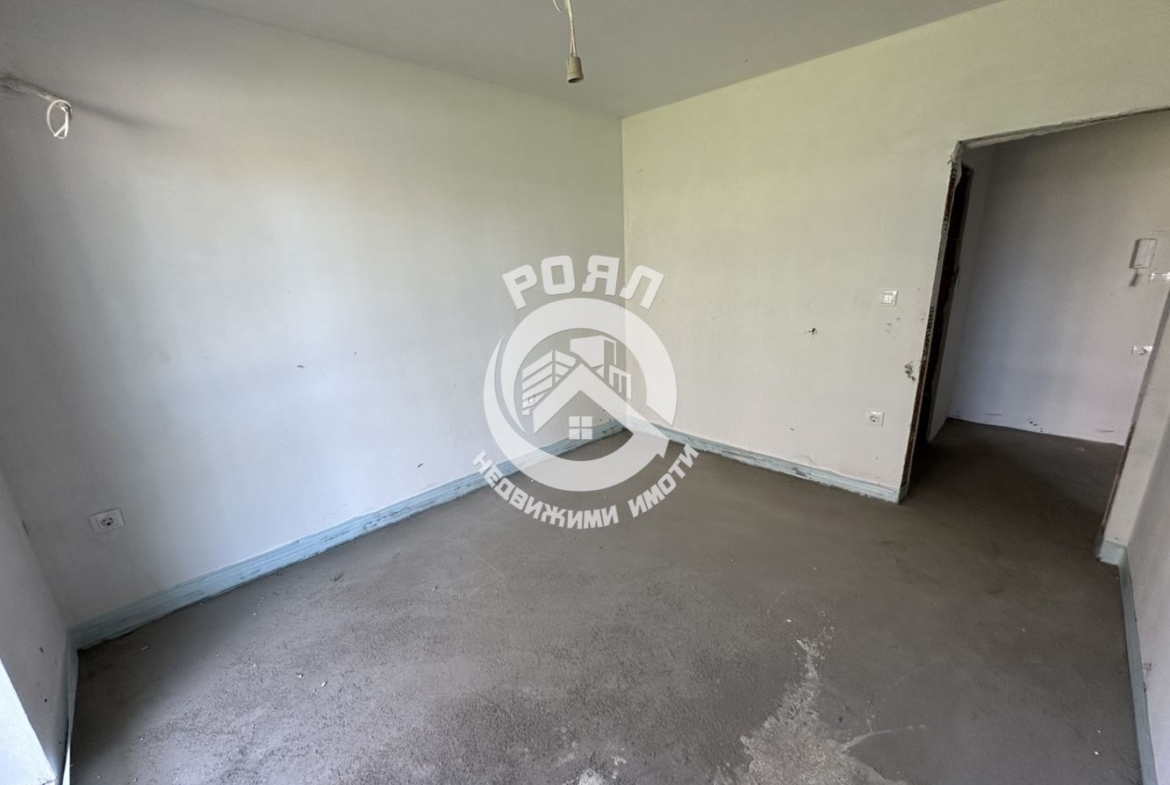 Роял Имоти продава двустаен апартамент с двор, Беломорски, Пловдив - 0