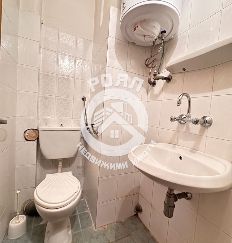 Роял имоти продава многостаен апартамент , Кючук Париж, Пловдив - 0