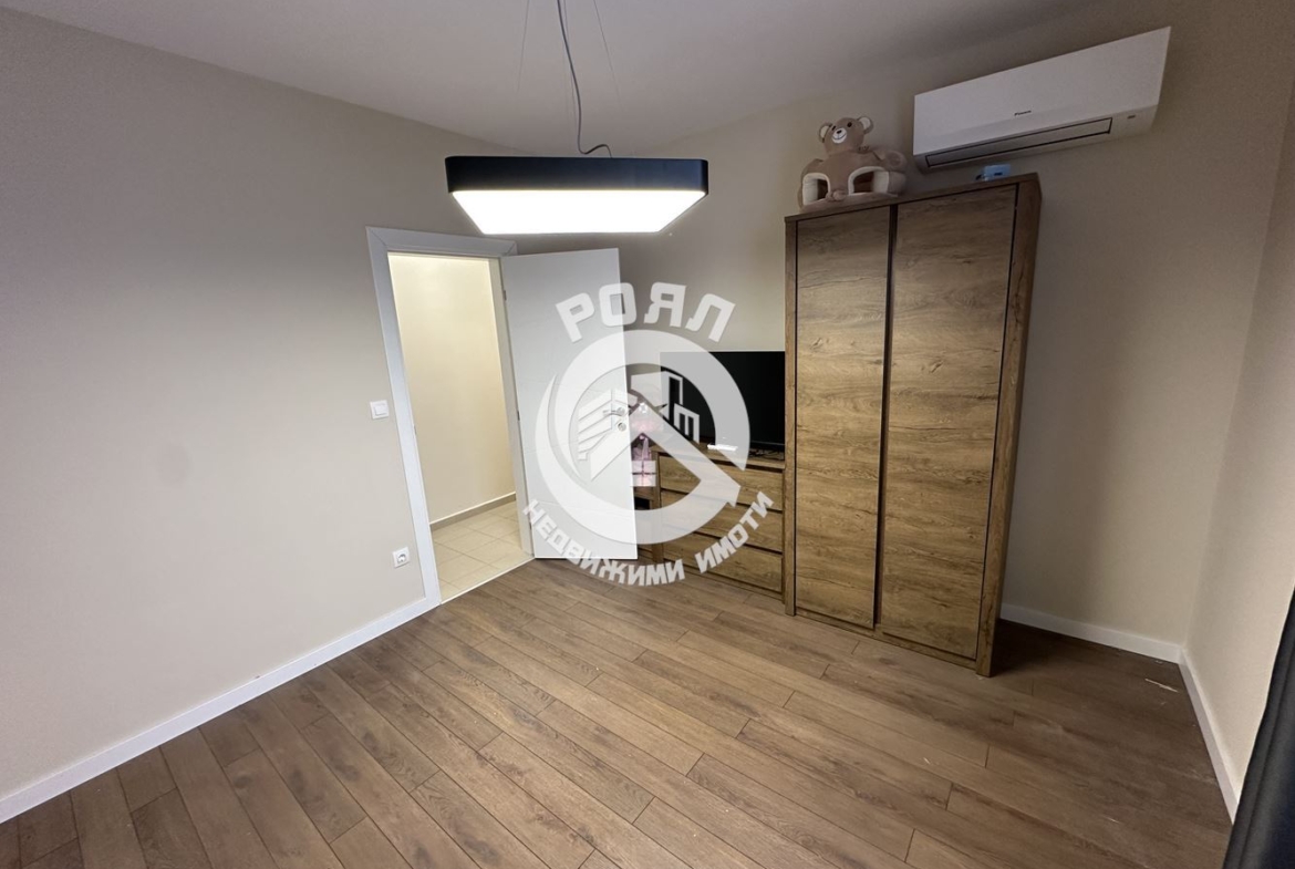 Роял Имоти продава Ексклузивно луксозен, тристаен апартамент в Томов плаза, Тракия, Пловдив - 0