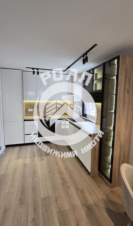 Роял имоти продава двустаен, обзаведен апартамент в Остромила, Пловдив - 0