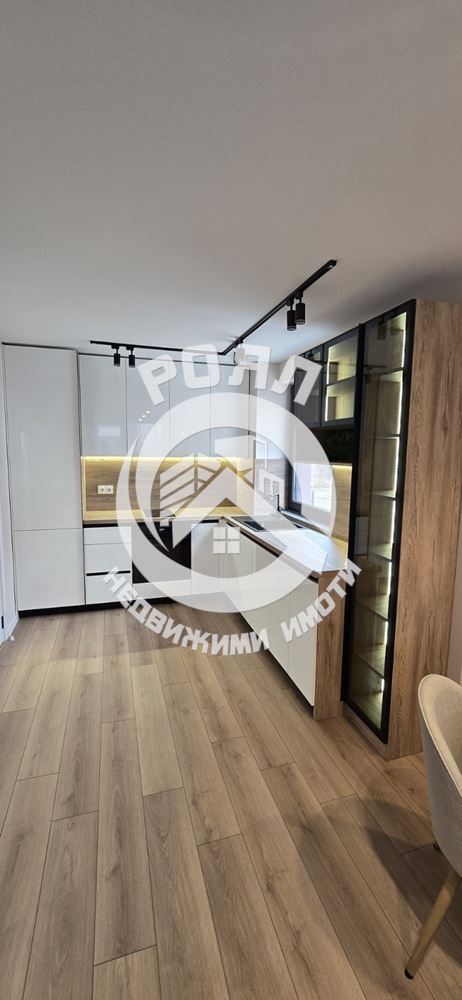 Роял имоти продава двустаен, обзаведен апартамент в Остромила, Пловдив - 0