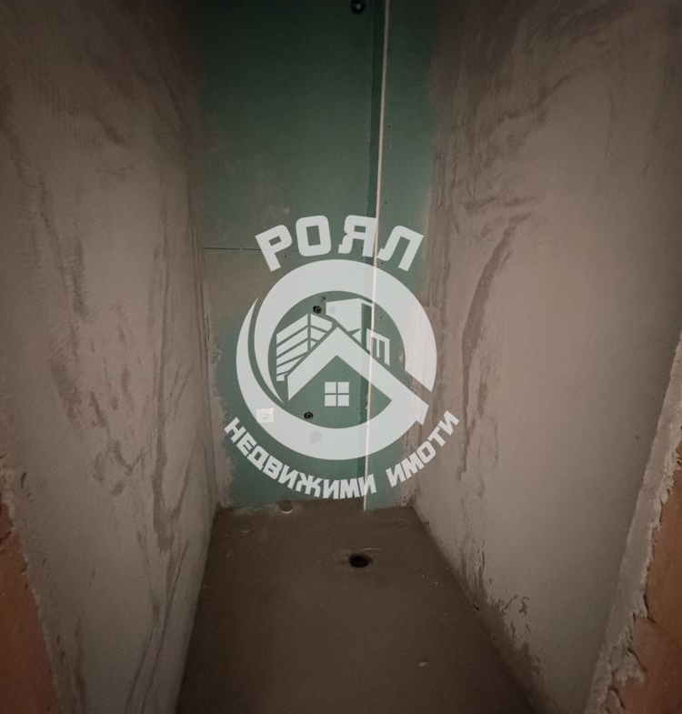 Роял имоти продава Ексклузивно тристаен апартамент, с акт 16, кв.Гагарин, Пловдив - 0