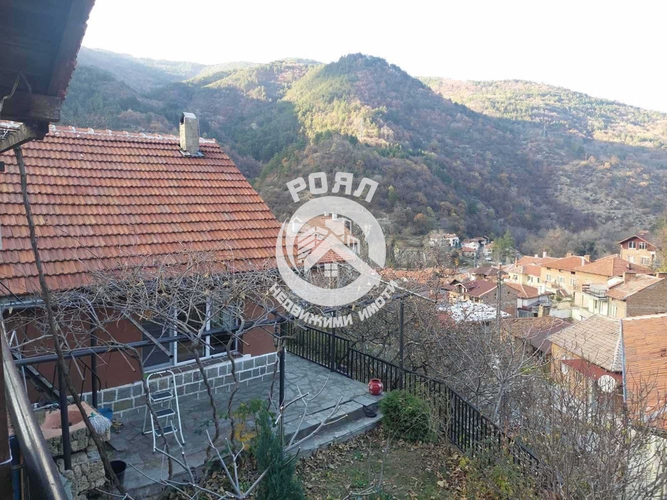 Роял имоти продава къща в с. Бачково - 0