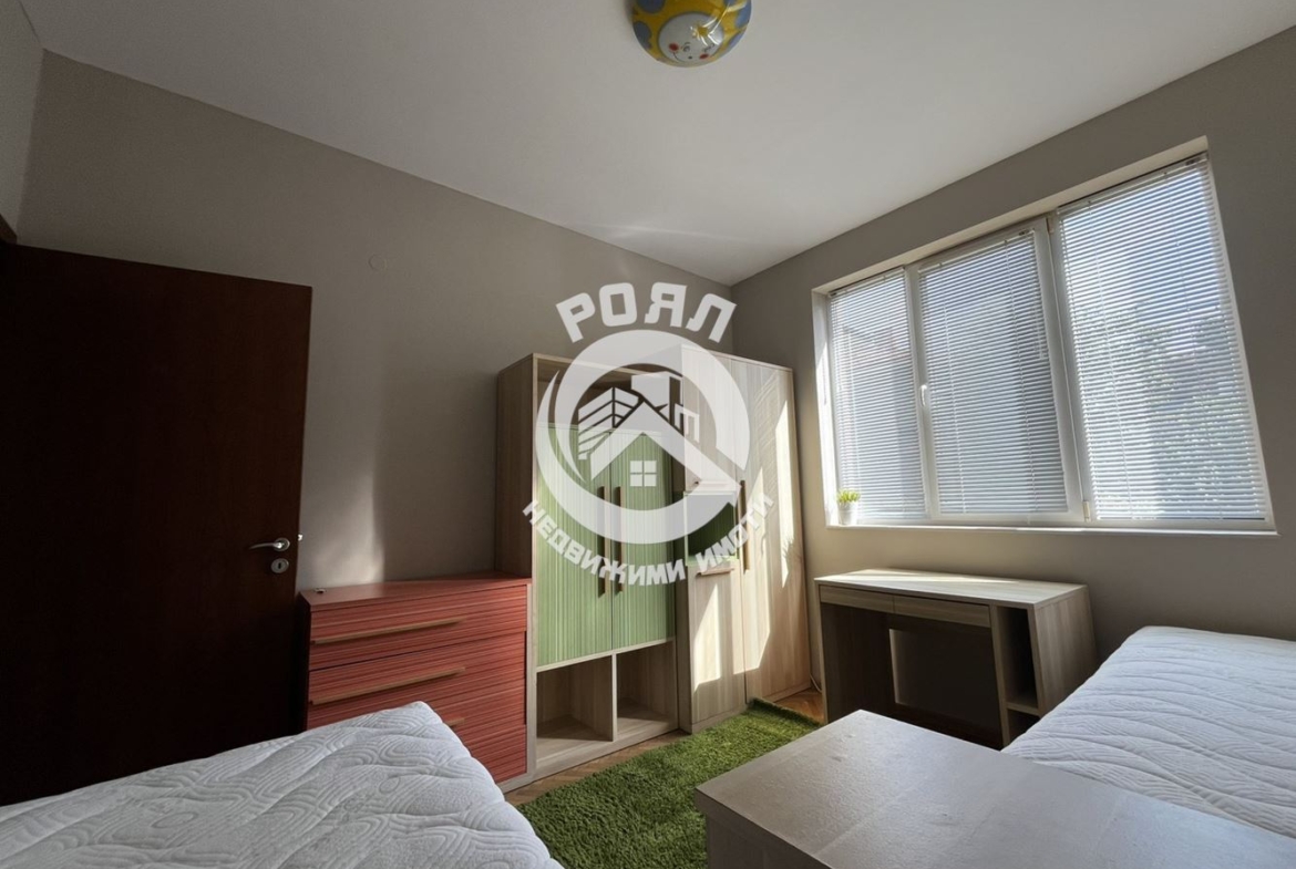 Роял имоти отдава под наем тристаен апартамент, Център, Пловдив - 0