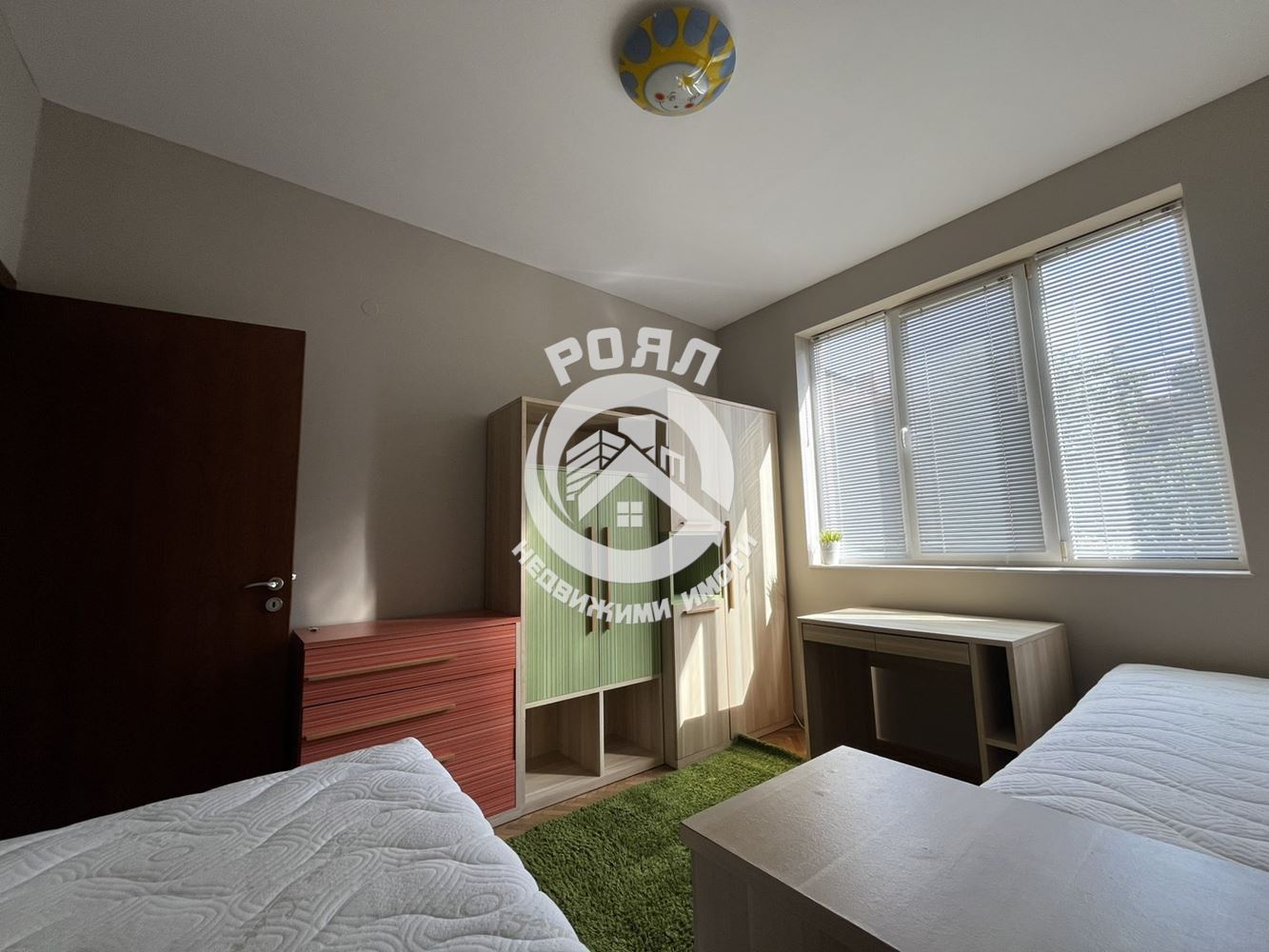 Роял имоти отдава под наем тристаен апартамент, Център, Пловдив - 0