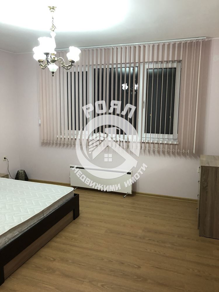 Роял имоти продава тристаен апартамент в гр.Първомай - 0