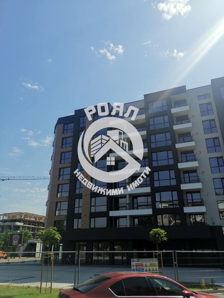 Роял имоти продава Ексклузивно многостаен апартамент, с акт 16, Кючук париж, Пловдив - 0