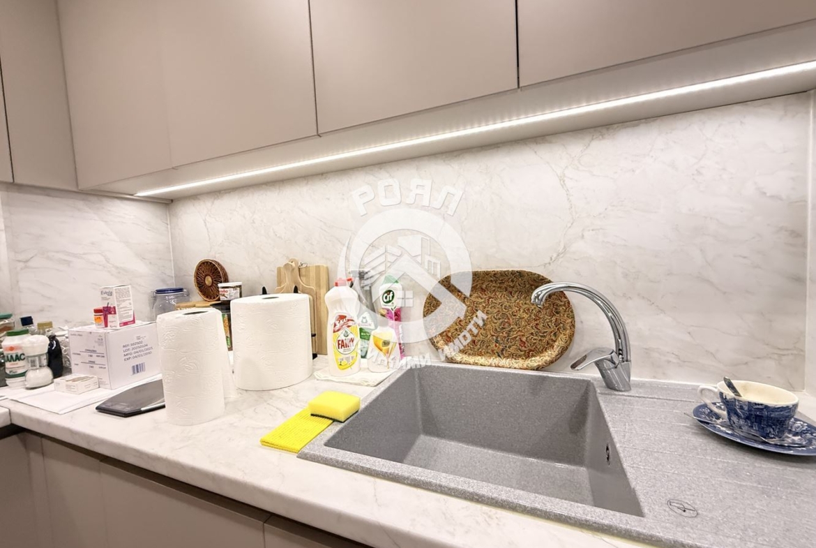 Роял имоти продава напълно обзаведн двустаен апартамент Център,Пловдив - 0