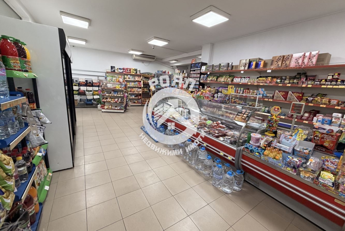 Роял имоти отдава под наем помещение ,,Магазин,, кв.Южен ,Пловдив - 0