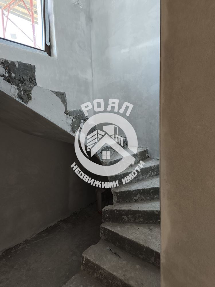 Роял Имоти продава къща в с.Строево, обл. Пловдив - 0