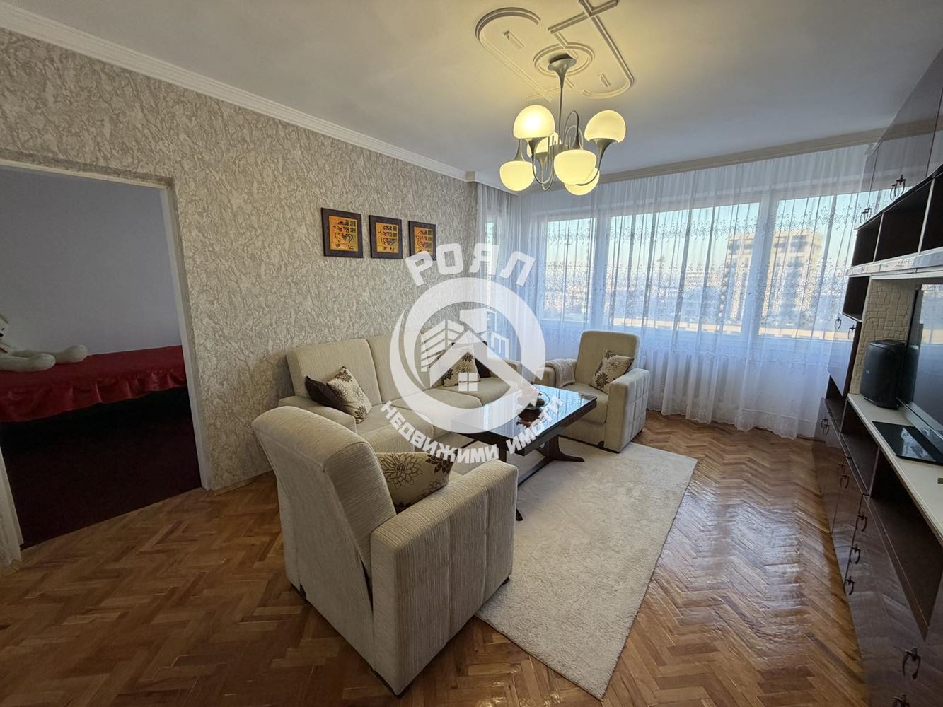 Роял Имоти отдава под наем двустаен апартамент в Центъра на гр.Пловдив - 0