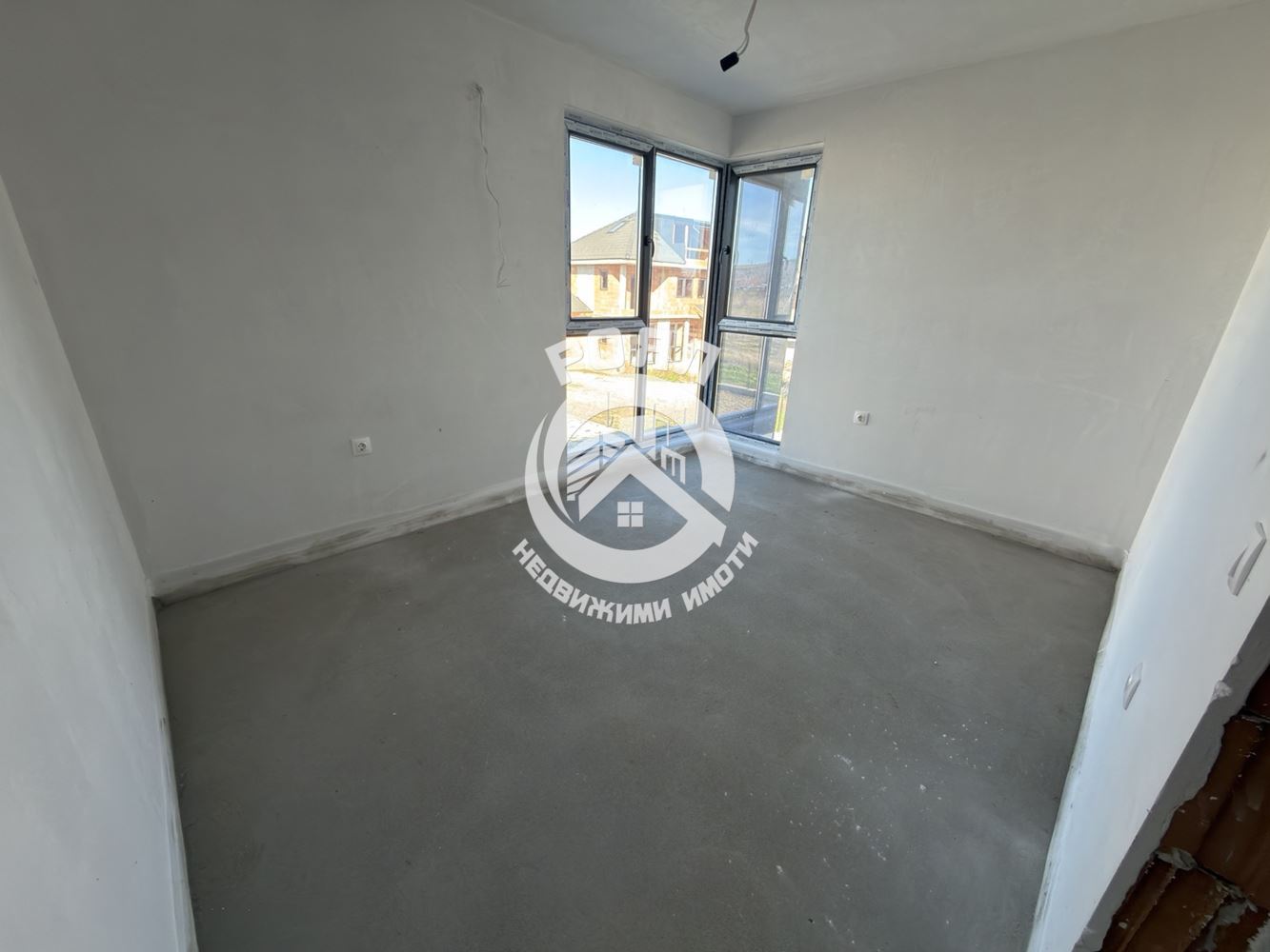 Роял Имоти продава двуетажна къща пред Акт 16 в с. Първенец - 0