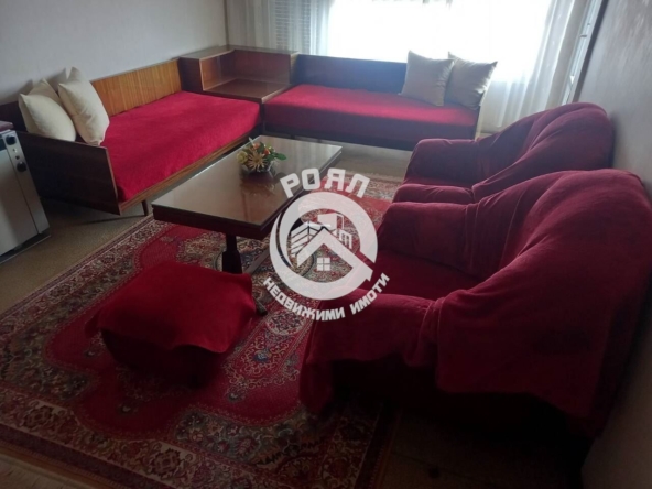 Роял Имоти продава двустаен апартамент с ТРИ отделни помещения в кв.Кючук Париж, Пловдив - 0