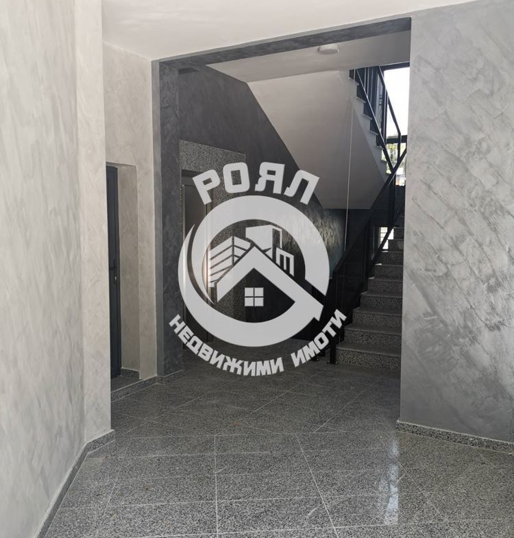 Роял имоти продава Ексклузивно многостаен апартамент, с акт 16, Кючук париж, Пловдив - 0