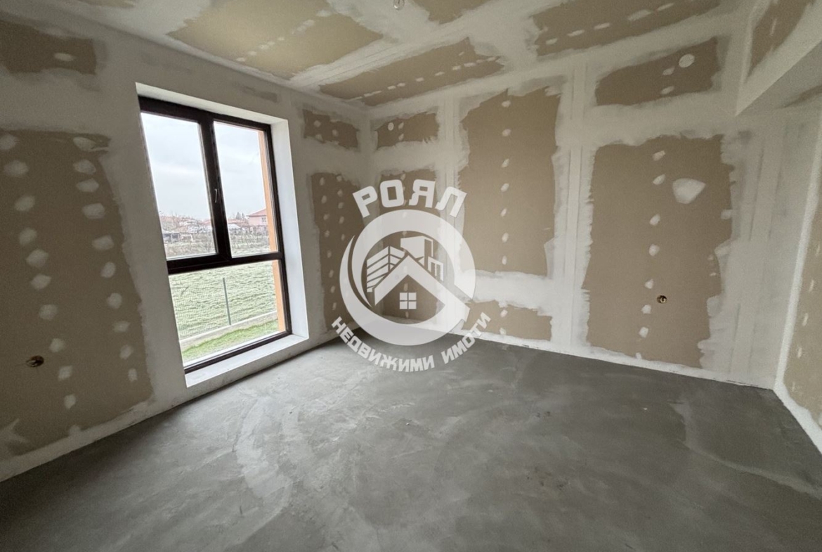 Роял Имоти продава къща в с.Манолско Конаре, област Пловдив - 0