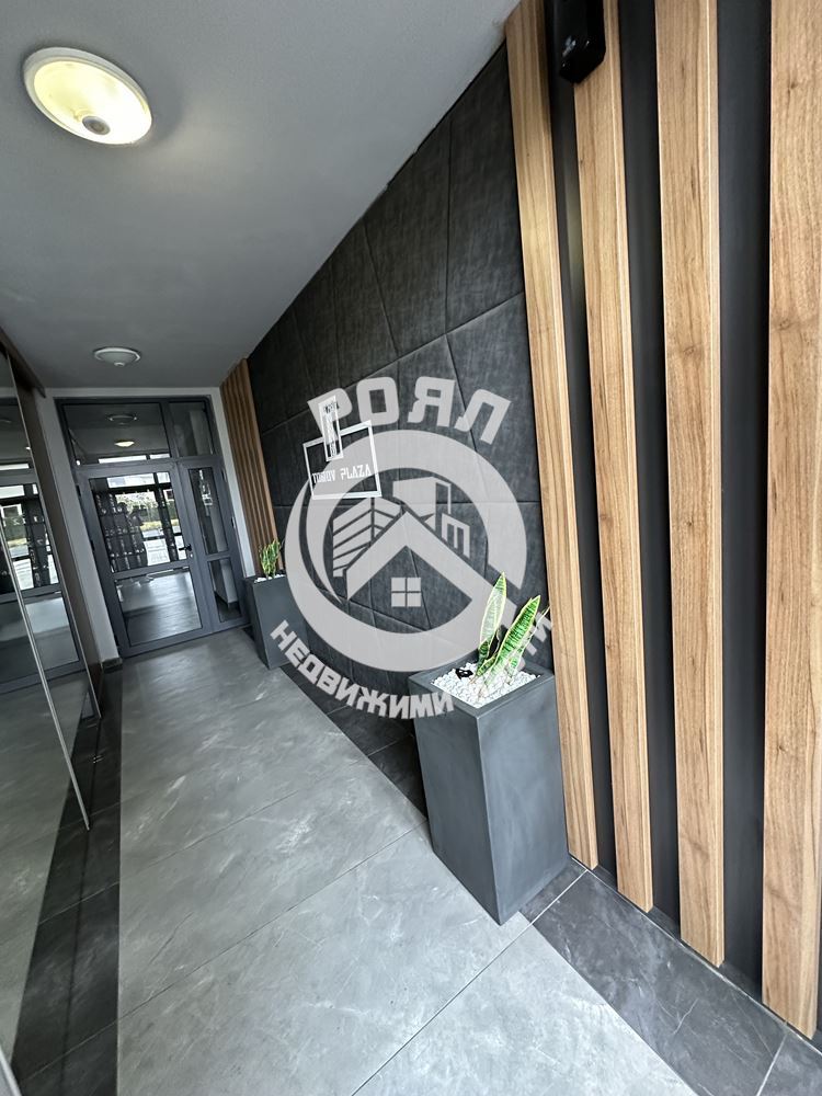 Роял Имоти продава Ексклузивно луксозен, тристаен апартамент в Томов плаза, Тракия, Пловдив - 0