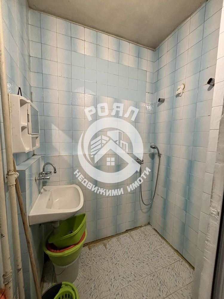 Роял Имоти отдава под наем апартамент с три отделни стаи в кв. Гагарин, Пловдив - 0