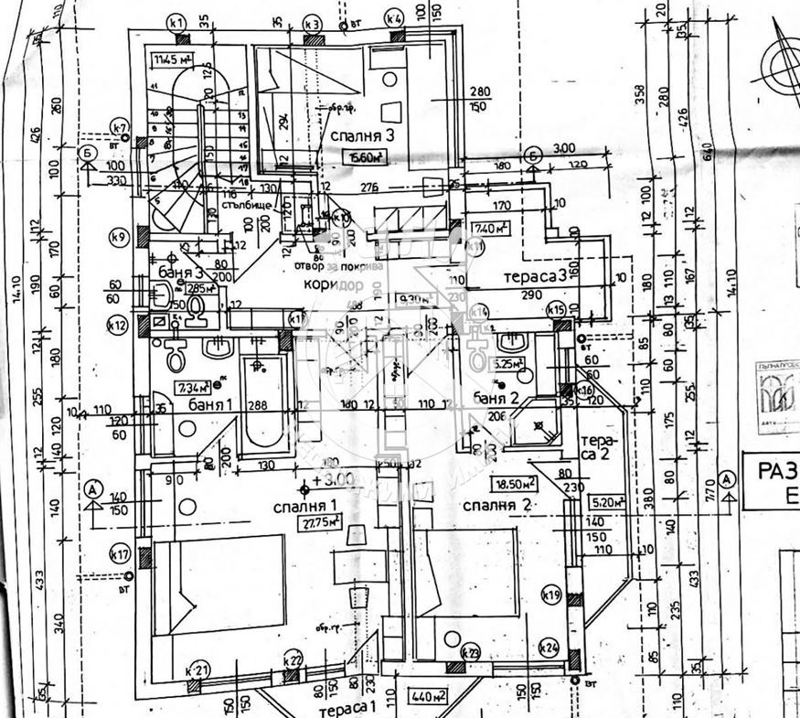 Роял Имоти предлага за продажба двуетажна къща в с.Златитрап - 0