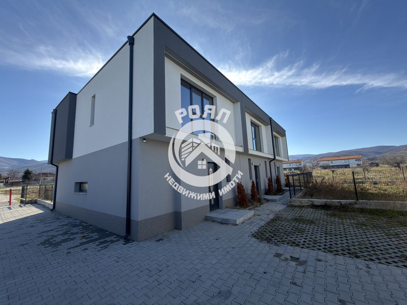 Роял Имоти продава двуетажна къща пред Акт 16 в с. Първенец - 0