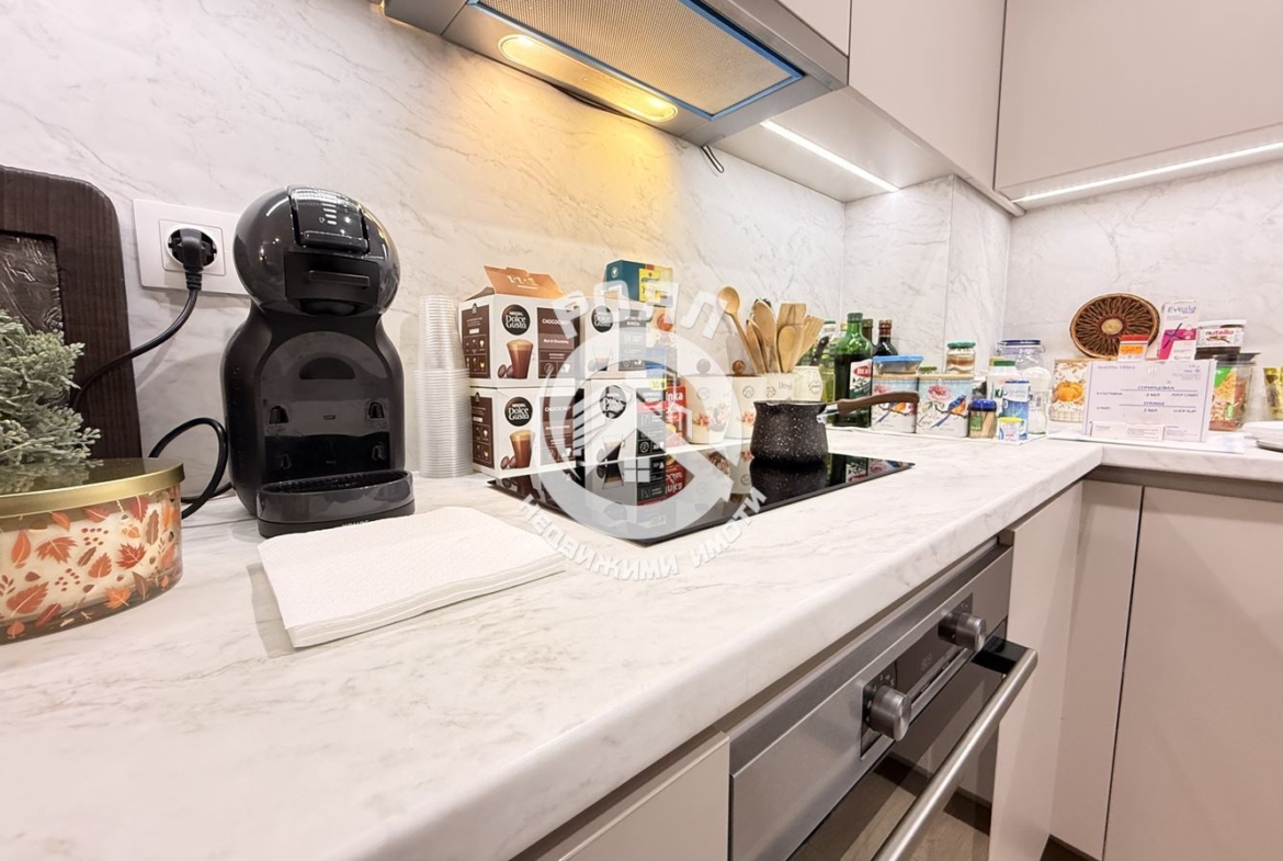 Роял имоти продава напълно обзаведн двустаен апартамент Център,Пловдив - 0