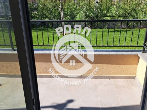 Роял имоти продава двустаен апартамент с веранда в затворен комплекс, гр. Пловдив, р-н Южен - 0