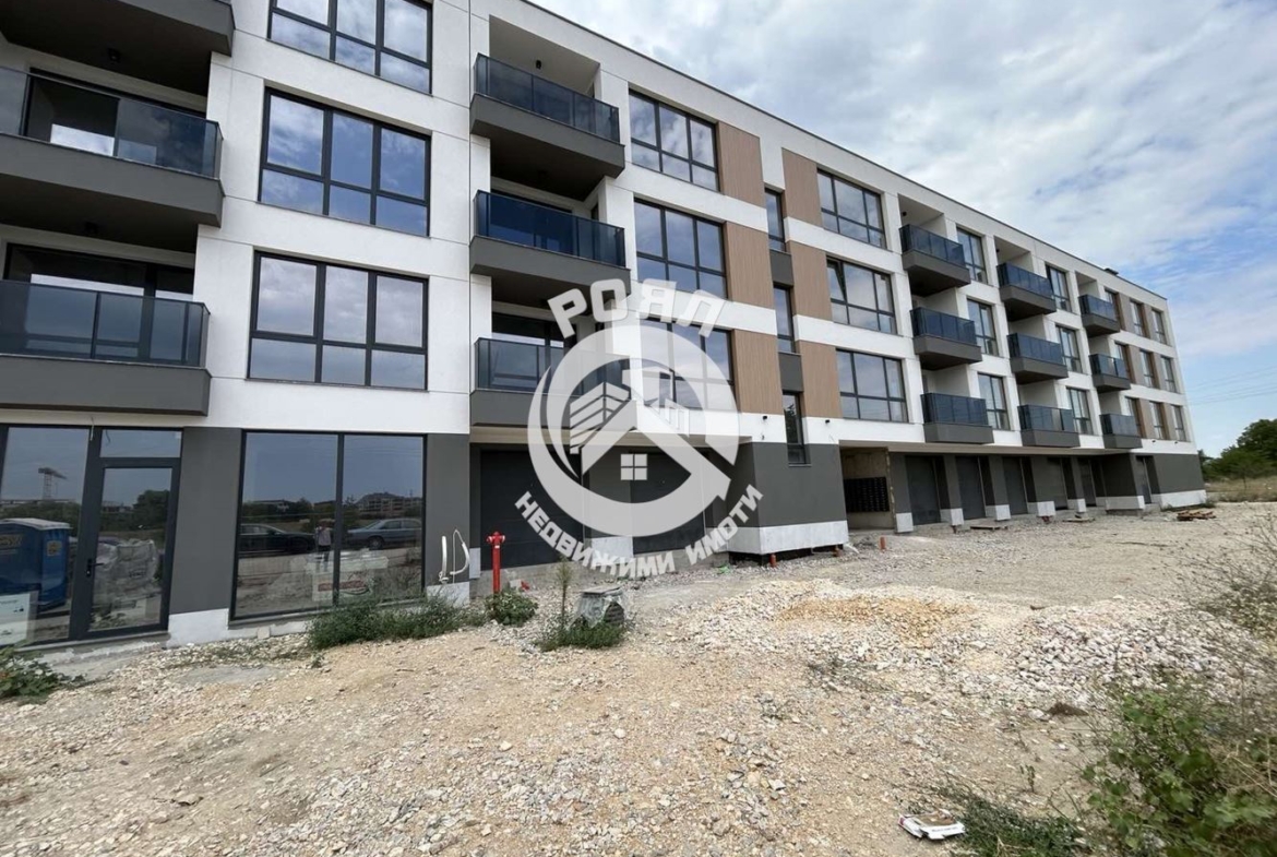 Роял Имоти продава двустаен апартамент в гр.Пловдив,кв.Остромила - 0