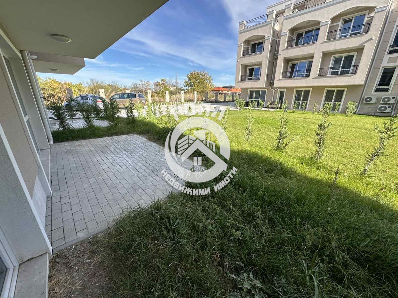 Роял Имоти продава двустаен апартамент с двор, Беломорски, Пловдив - 0