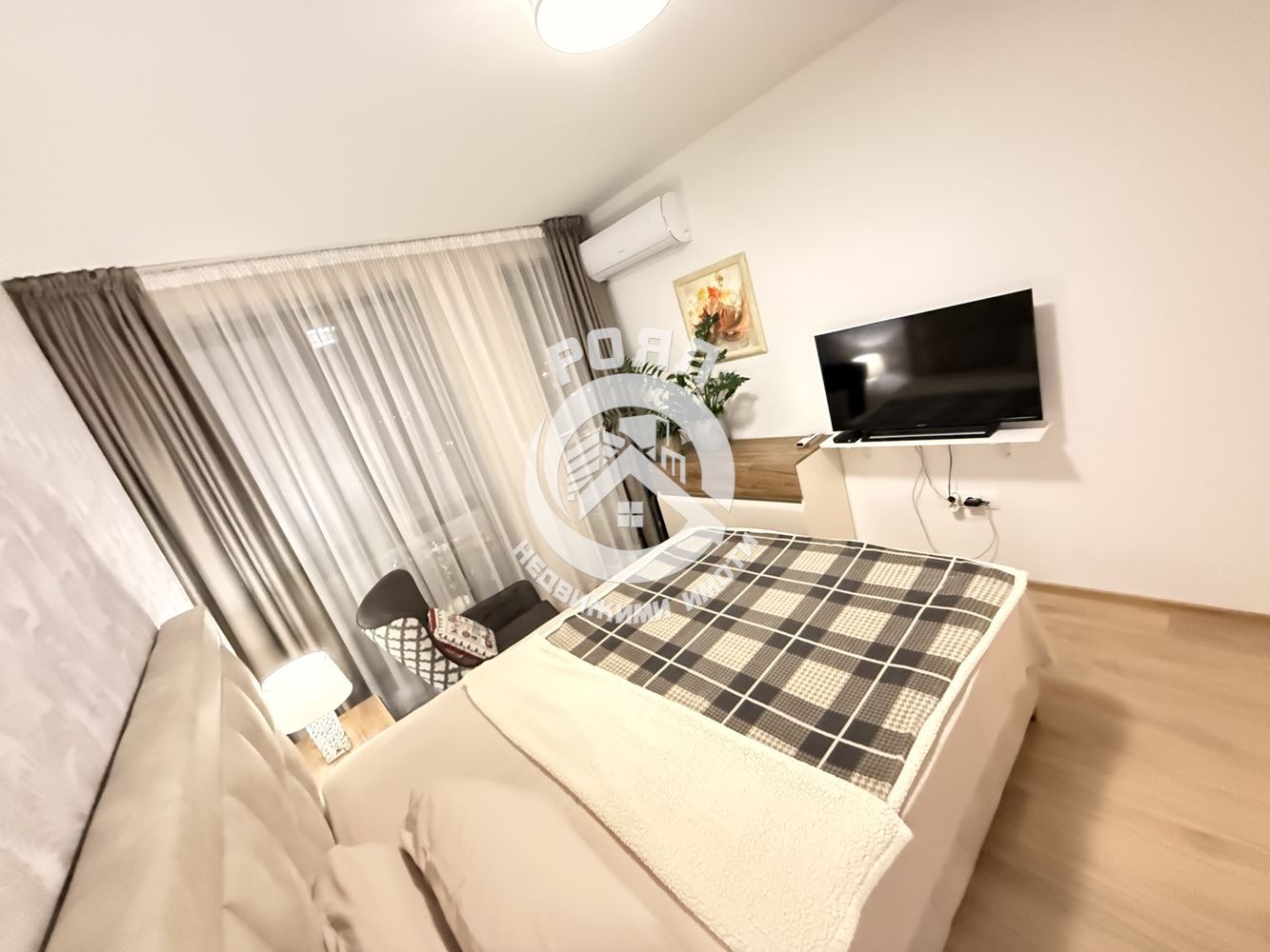 Роял имоти продава напълно обзаведн двустаен апартамент Център,Пловдив - 0