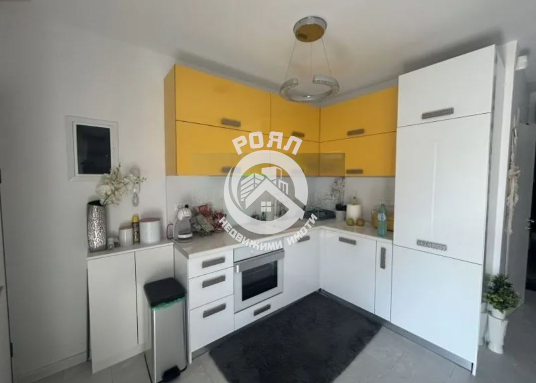 Просторен мезонет близо до морето в Неа Ираклица - 0